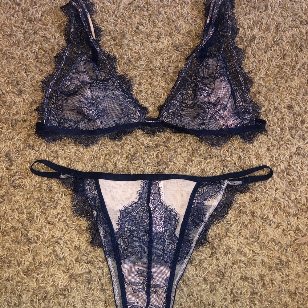 NWT Victoria’s Secret blue lace bralette and panty